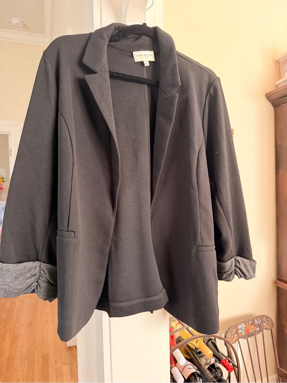 Skies Are Blue Black Open-Front Women's Blazer